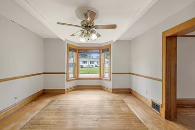 902 Wicker Street, Woodstock, IL 60098 - Photo 5