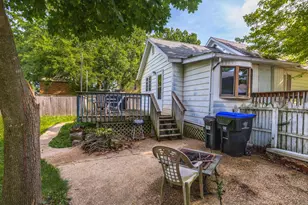 1109 S Oak St, Bloomington, IL 61701 - Photo 27