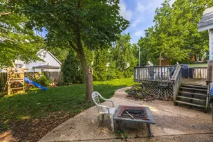 1109 S Oak St, Bloomington, IL 61701 - Photo 25
