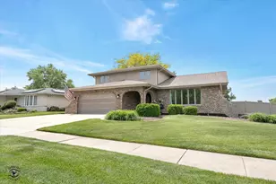 15102 Sunset Ridge Dr, Orland Park, IL 60462 - Photo 1