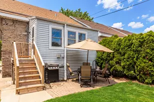 5035 N Menard Ave, Chicago, IL 60630 - Photo 25
