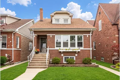 5035 N Menard Avenue, Chicago, IL 60630 - Photo 1