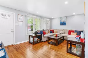 9042 S Ellis Ave, Chicago, IL 60619 - Photo 5