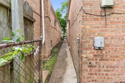 9042 S Ellis Avenue, Chicago, IL 60619 - Photo 19