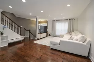 1615 Fox Run Dr, Arlington Heights, IL 60004 - Photo 9