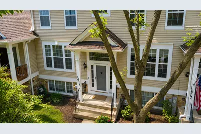 1615 Fox Run Drive, Arlington Heights, IL 60004 - Photo 1