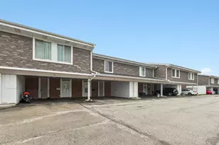 15 Cour Deauville, Palos Hills, IL 60465 - Photo 3