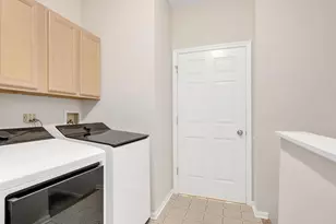 134 Chestnut Hills Cir, Burr Ridge, IL 60527 - Photo 23