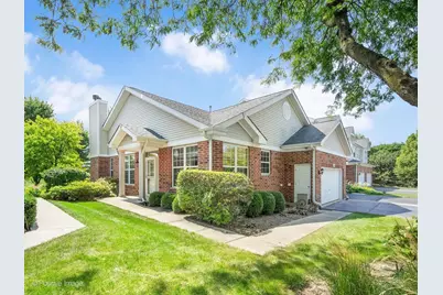 134 Chestnut Hills Circle, Burr Ridge, IL 60527 - Photo 1