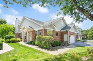 134 Chestnut Hills Cir, Burr Ridge, IL 60527 - Photo 1