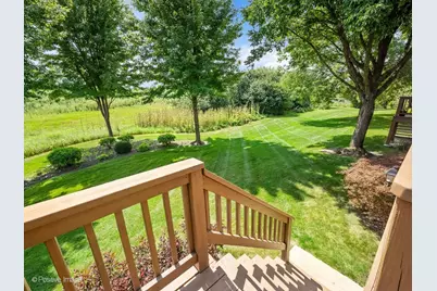 134 Chestnut Hills Circle, Burr Ridge, IL 60527 - Photo 29
