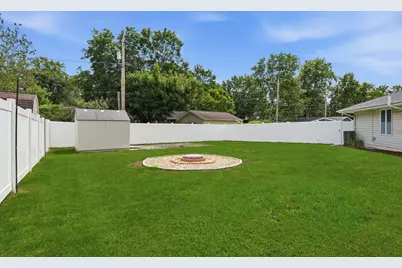 211 W Willow Street, Fairbury, IL 61739 - Photo 31
