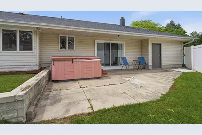 211 W Willow Street, Fairbury, IL 61739 - Photo 35