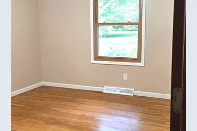 3020 Southbridge Road, Rockford, IL 61114 - Photo 5
