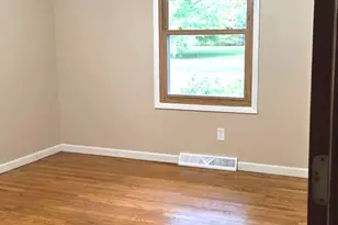 3020 Southbridge Rd, Rockford, IL 61114 - Photo 5