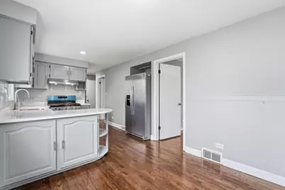 5515 S Oakley Avenue, Chicago, IL 60636 - Photo 5