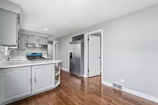 5515 S Oakley Ave, Chicago, IL 60636 - Photo 5