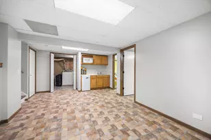 307 Terry Ln, Bloomingdale, IL 60108 - Photo 21
