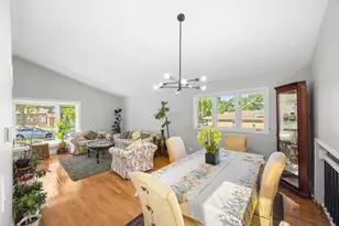 307 Terry Ln, Bloomingdale, IL 60108 - Photo 5