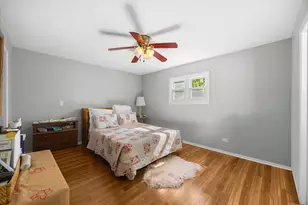 307 Terry Ln, Bloomingdale, IL 60108 - Photo 9
