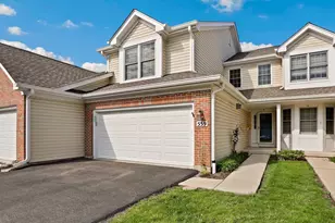 559 Bradbury Ln, Geneva, IL 60134 - Photo 1