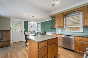 11215 S Sawyer Ave, Chicago, IL 60655 - Photo 9