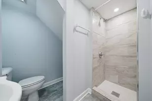 2125 W 18th Pl, Chicago, IL 60608 - Photo 9