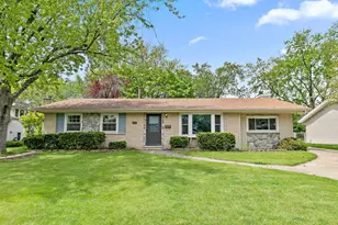 616 Grace Ln, Schaumburg, IL 60193 - Photo 1