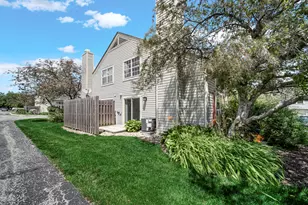 1040 N Knollwood Dr, Palatine, IL 60067 - Photo 17