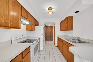 1040 N Knollwood Dr, Palatine, IL 60067 - Photo 7