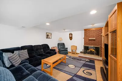 551 S Poplar Avenue, Elmhurst, IL 60126 - Photo 17