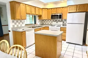 551 S Poplar Ave, Elmhurst, IL 60126 - Photo 9