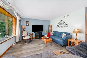 551 S Poplar Ave, Elmhurst, IL 60126 - Photo 5