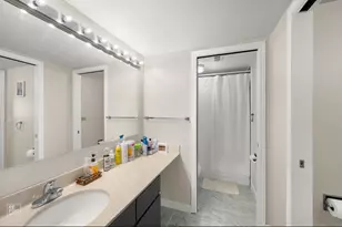 6820 Joliet Rd, Indian Head Park, IL 60525 - Photo 7