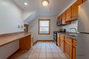 10933 S Avenue H, Chicago, IL 60617 - Photo 5