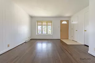 10933 S Avenue H, Chicago, IL 60617 - Photo 19
