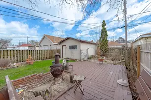 10933 S Avenue H, Chicago, IL 60617 - Photo 27