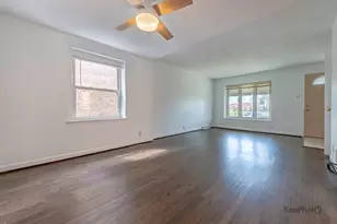 10933 S Avenue H, Chicago, IL 60617 - Photo 13