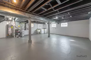 10933 S Avenue H, Chicago, IL 60617 - Photo 21