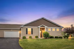 1116 Crestview Ln, Pingree Grove, IL 60140 - Photo 1