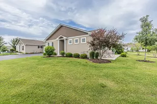1116 Crestview Ln, Pingree Grove, IL 60140 - Photo 3