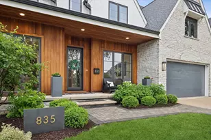 835 S Cambridge Ave, Elmhurst, IL 60126 - Photo 3
