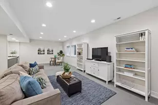 835 S Cambridge Ave, Elmhurst, IL 60126 - Photo 27