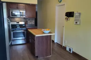 14607 Central Park Ave, Midlothian, IL 60445 - Photo 9