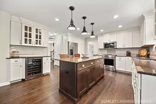 708 Sanctuary Ln, Naperville, IL 60540 - Photo 3
