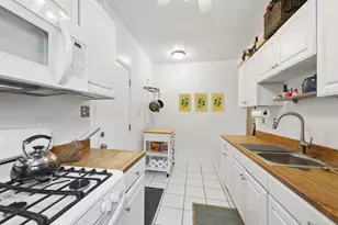 908 W Sunnyside Ave, Chicago, IL 60640 - Photo 11