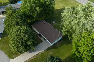 3447 Hilldale Dr, Freeport, IL 61032 - Photo 27