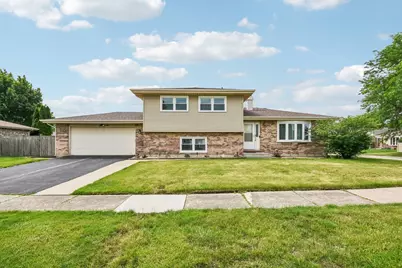 410 Flint Trail, Carol Stream, IL 60188 - Photo 3