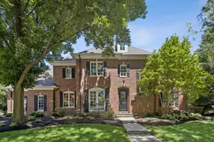 690 Wingate Rd, Glen Ellyn, IL 60137 - Photo 1