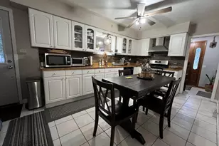 499 Gilbert Dr, Wood Dale, IL 60191 - Photo 9